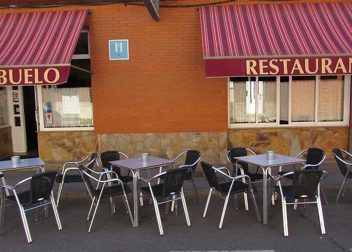 招待所 Restaurante El Abuelo Trobajo Del Camino